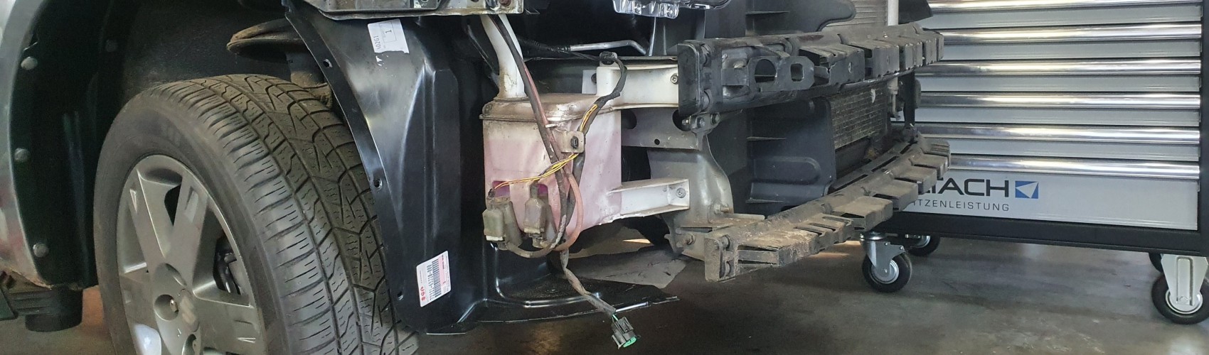 Hulp bij schade

Wij nemen u graag het gehele traject rond de autoschade uit handen
